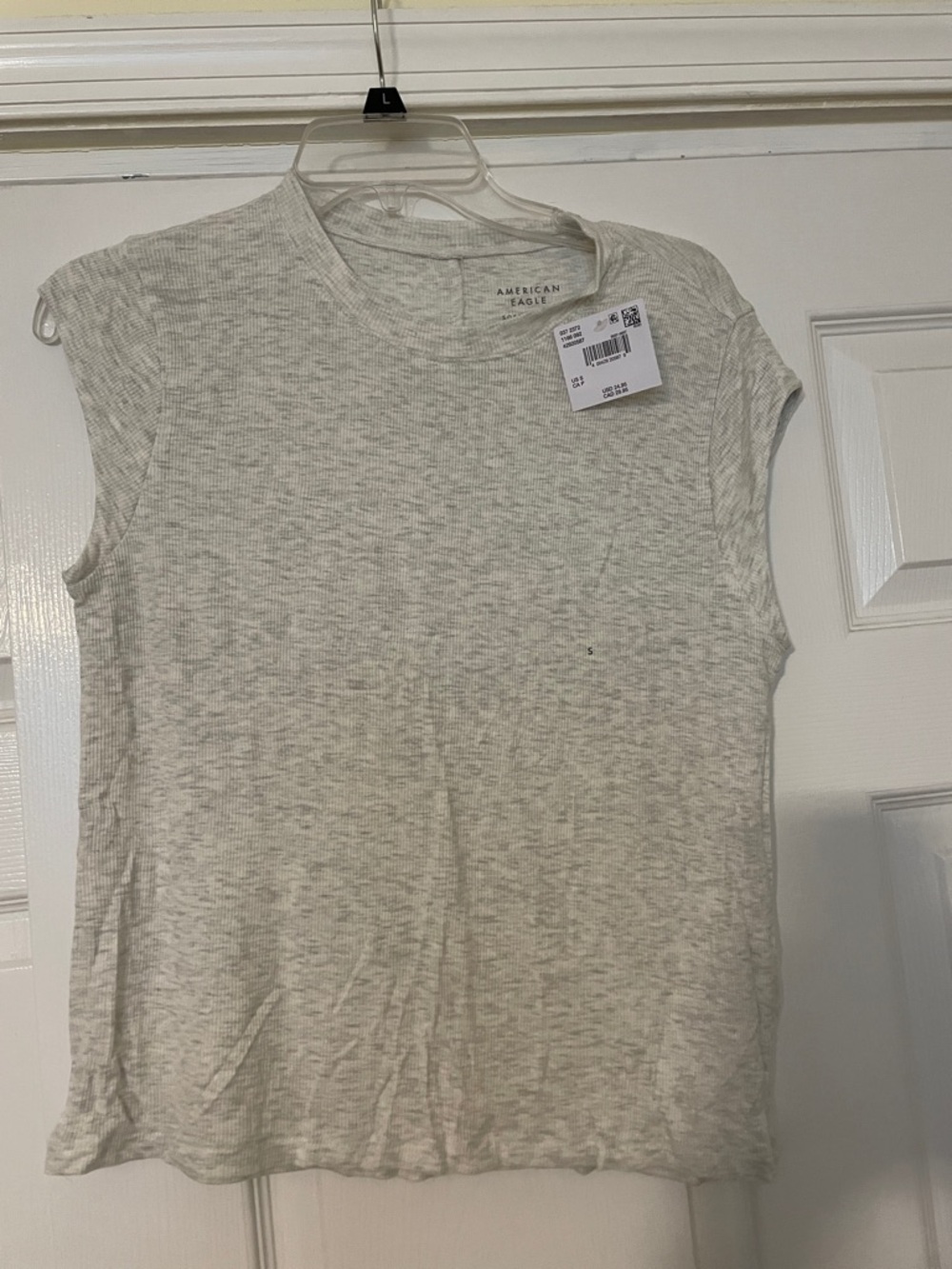 American Eagle Outfitters Heather Light Gray Sleeveless Crewneck ribbed top